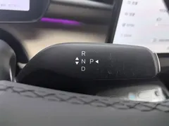 2025 BYD Dolphin Smart Driving 410km Fashion, белый — фото 13