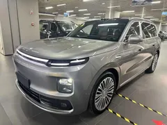 2026 Leapmotor D19 EREV 500 Premium 7-seat — фото 1