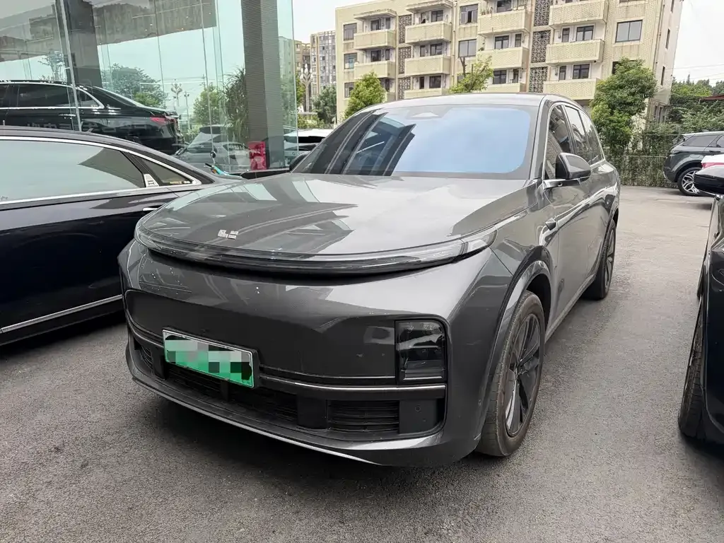 2024 Li Auto L8