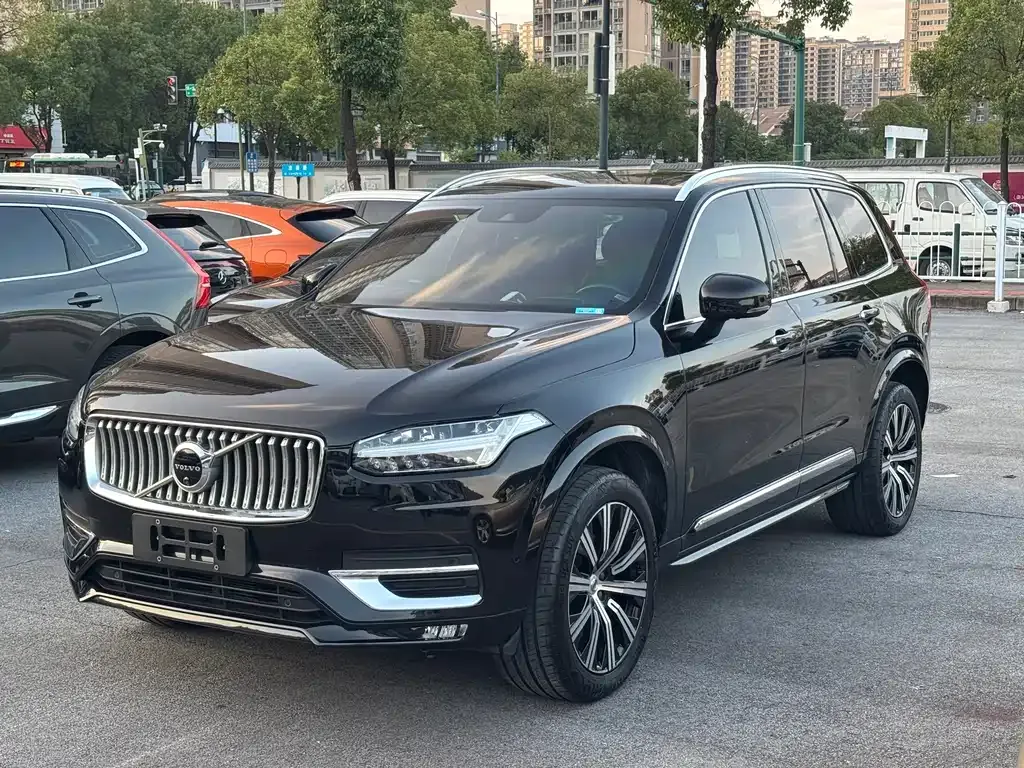 2022 Volvo XC90 7-seat