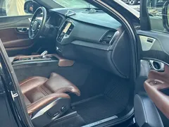 2022 Volvo XC90 7-seat, чёрный — фото 6
