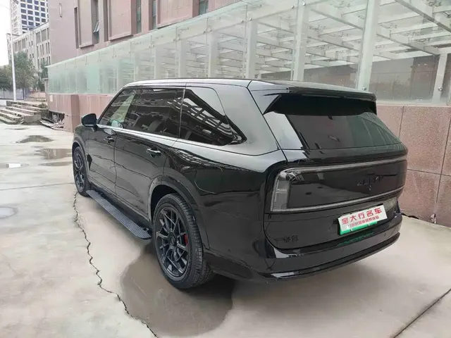 2025 Zeekr 9X Black Edition 70kWh 6-seat