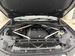 2021 BMW X7 xDrive40i Luxury Package, чёрный — фото 9