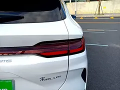 2024 BYD Song PLUS EV 520km Luxury Honor Edition, белый — фото 8