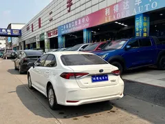 2022 Toyota Corolla 1.8L Hybrid E-CVT, белый — фото 4