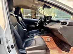 2022 Toyota Corolla 1.8L Hybrid E-CVT, белый — фото 8