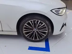 2021 BMW 3 Series 320i Sport Package, белый — фото 6
