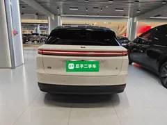 2025 Li Auto i6 4WD Standard — фото 6