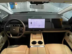 2024 Li Auto MEGA Ultra, белый — фото 2