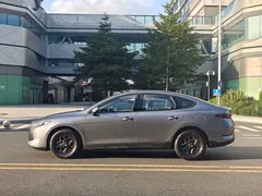 2025 BYD Qin PLUS DM-i PHEV Smart Driving 55km Leading — фото 4