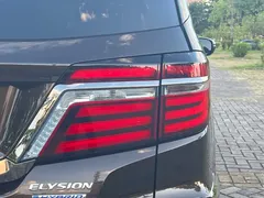 2019 Honda Elysion 2.0L Hybrid Luxury — фото 22