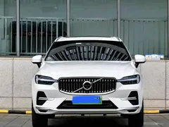 2024 Volvo XC60 T8 PHEV Long Range 4WD Luxury, белый — фото 2