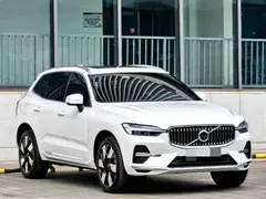 2024 Volvo XC60 T8 PHEV Long Range 4WD Luxury, белый — фото 3