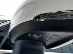 2024 Volvo XC60 T8 PHEV Long Range 4WD Luxury, белый — фото 19