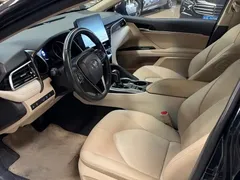 2021 Toyota Camry 2.0G Luxury, чёрный — фото 2