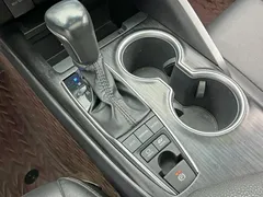 2021 Toyota Camry Hybrid 2.5HGVP Leading — фото 18