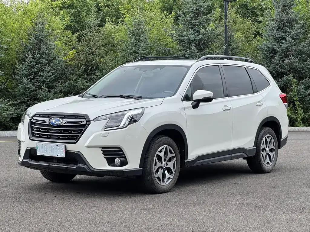 2022 Subaru Forester 2.0i AWD Luxury EyeSight