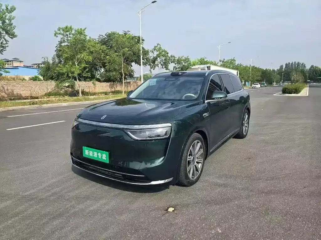 2025 Aito M8 EREV Max+ 53.4kWh 6-seat 192-line LiDAR