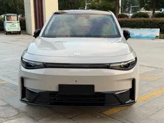 2024 Leapmotor C10 530 Smart, белый — фото 2