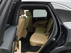 2021 Porsche Cayenne E-Hybrid 2.0T PHEV, чёрный — фото 15
