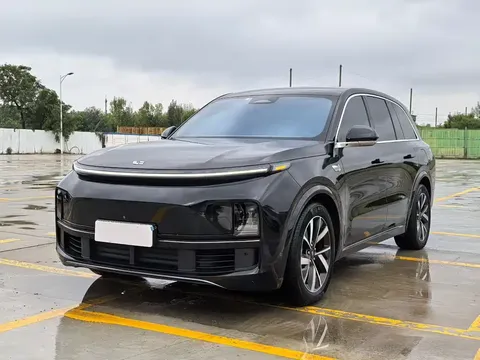 2023 Li Auto L8