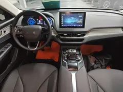 2023 Hongqi E-QM5 EV 620km PLUS, белый — фото 10