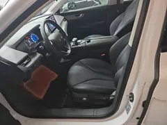 2023 Hongqi E-QM5 EV 620km PLUS, белый — фото 15