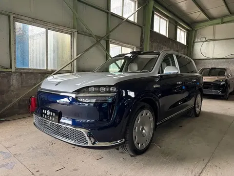 2026 Aito M9 EREV Ultra 5-seat