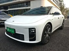 2025 Li Auto i6 4WD Standard, белый — фото 1