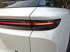 2025 Li Auto i6 4WD Standard, белый — фото 8