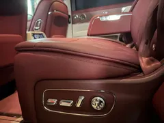 2026 Aito M9 EREV Ultimate Long Wheelbase 6-seat, чёрный — фото 19