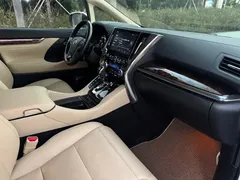 2021 Toyota Alphard Hybrid 2.5L Luxury, белый — фото 11