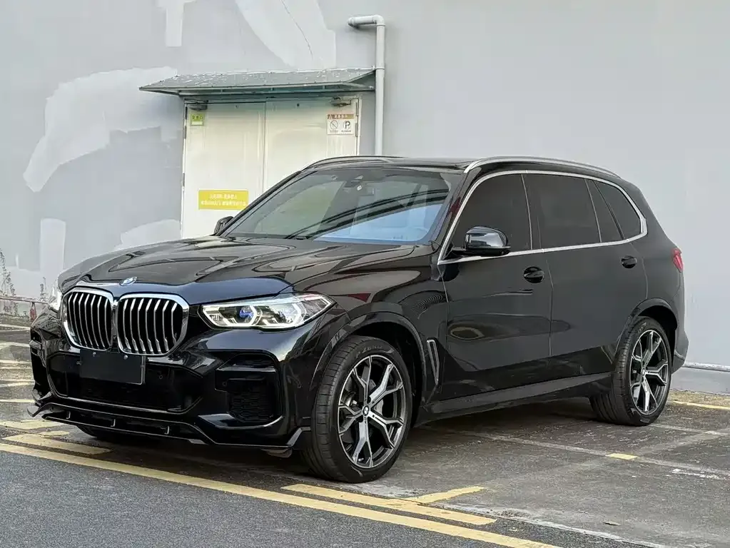 2022 BMW X5 40Li M Sport Package