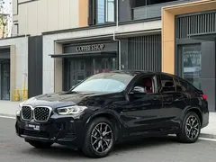 2022 BMW X4 25i M Sport Package, чёрный — фото 1