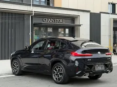 2022 BMW X4 25i M Sport Package, чёрный — фото 14