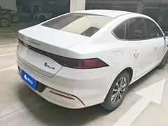 2024 BYD Qin PLUS Honor DM-i PHEV 55km Leading, белый — фото 3