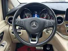 2022 Mercedes-Benz V-Class V 260 L Long Wheelbase Premium, чёрный — фото 12