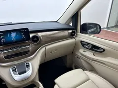 2022 Mercedes-Benz V-Class V 260 L Long Wheelbase Premium, чёрный — фото 17