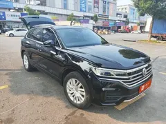 2020 Volkswagen Touareg 2.0TSI — фото 2