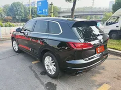 2020 Volkswagen Touareg 2.0TSI — фото 3