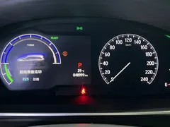 2022 Honda Odyssey 2.0L e:HEV, белый — фото 3