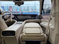 2024 Aito M9 EREV Ultra 52kWh 6-seat, чёрный — фото 20