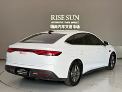 2025 BYD Qin L PHEV 80km Leading Smart Driving, белый — фото 4