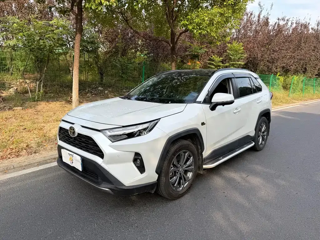 2023 Toyota RAV4 2.0L CVT 2WD Fashion Plus