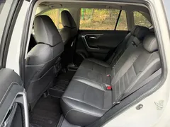 2023 Toyota RAV4 2.0L CVT 2WD Fashion Plus, белый — фото 4