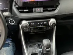 2023 Toyota RAV4 2.0L CVT 2WD Fashion Plus, белый — фото 8