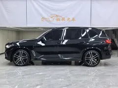 2022 BMW X5 40Li Premium M Sport Package, чёрный — фото 7