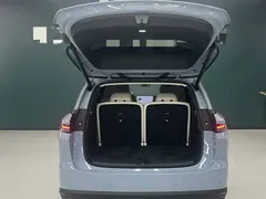 2025 Li Auto i8 Standard, синий — фото 5