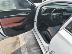 2022 Changan Eado PLUS 1.4T GDI DCT Flagship, белый — фото 14