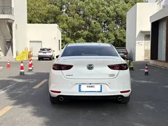 2022 Mazda 3 2.0L AT, белый — фото 8